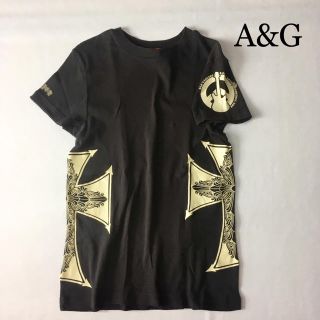 エーアンドジー(A&G)のA&G Amal Guessous アマルゲスース クロスプリント Tシャツ(Tシャツ/カットソー(半袖/袖なし))