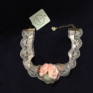 アクシーズファム(axes femme)の造花付きレーシーチョーカー(その他)