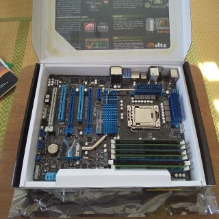 エイスース(ASUS)の【超美品】P6 X58-E PRO+i7 980X+メモリ20Gb(PCパーツ)