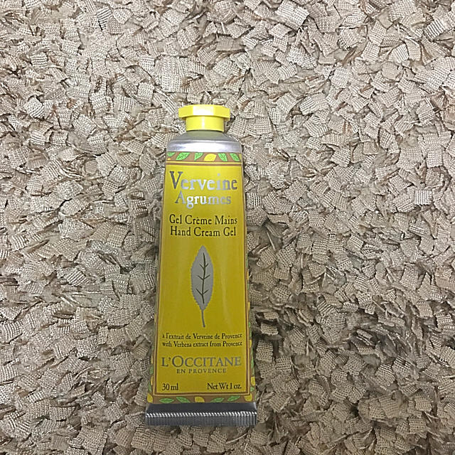 L'OCCITANE(ロクシタン)のCVハンドクリーム コスメ/美容のボディケア(ハンドクリーム)の商品写真