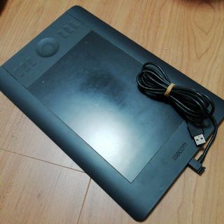 ワコム(Wacom)のwacom ペンタブレット　PTH-450 sサイズ(タブレット)