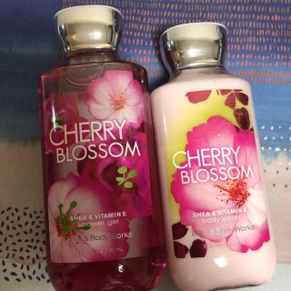 バスアンドボディーワークス(Bath & Body Works)のチェリーブロッサム☆ボディローション＆シャワージェル(ボディローション/ミルク)