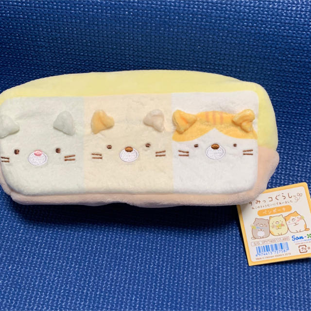 サンエックス(サンエックス)の即購入OK！【新品・タグ付き】ペンケース★すみっコぐらし ペンポーチ（筆箱） インテリア/住まい/日用品の文房具(ペンケース/筆箱)の商品写真