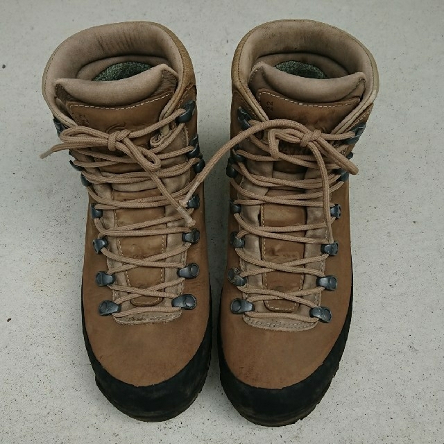 AKU 登山靴 ゴアテックス 24.5～25cmの通販 by Lakepolice's shop｜ラクマ