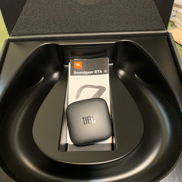 JBS(ジェイビーエス)のjbl サウンドギア BTA スマホ/家電/カメラのオーディオ機器(ヘッドフォン/イヤフォン)の商品写真