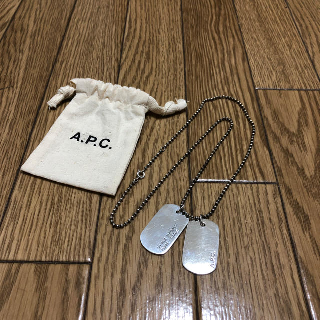 A.P.C(アーペーセー)のA.P.C. ネックレス ドッグタグ メンズのアクセサリー(ネックレス)の商品写真