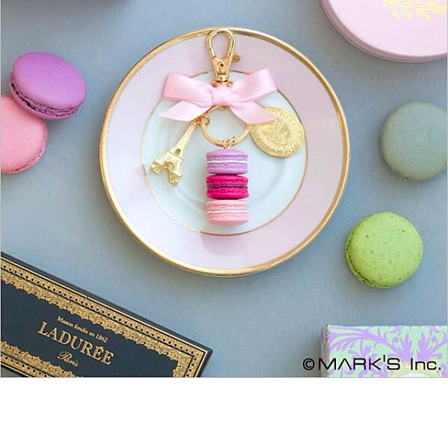 LADUREE(ラデュレ)のラデュレ チャームキーホルダー レディースのファッション小物(キーホルダー)の商品写真