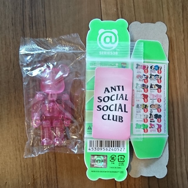 MEDICOM TOY(メディコムトイ)のベアブリック BE@RBRICK 38 ANTI SOCIAL CLUB アンチ エンタメ/ホビーのおもちゃ/ぬいぐるみ(その他)の商品写真