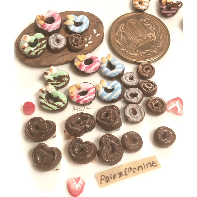 カラフルチョコドーナツ(オールドファッション) ハンドメイドのおもちゃ(ミニチュア)の商品写真