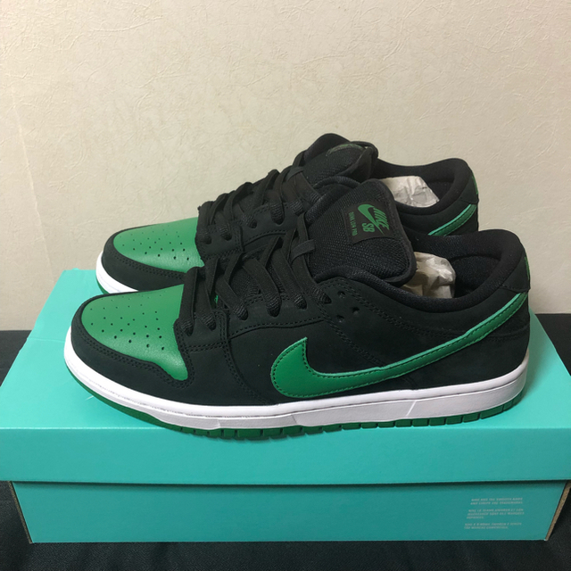 NIKE(ナイキ)の27cm nike sb dunk low pro pine green 緑 メンズの靴/シューズ(スニーカー)の商品写真