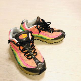 NIKE スニーカー　レインボー　カラー　カラフル