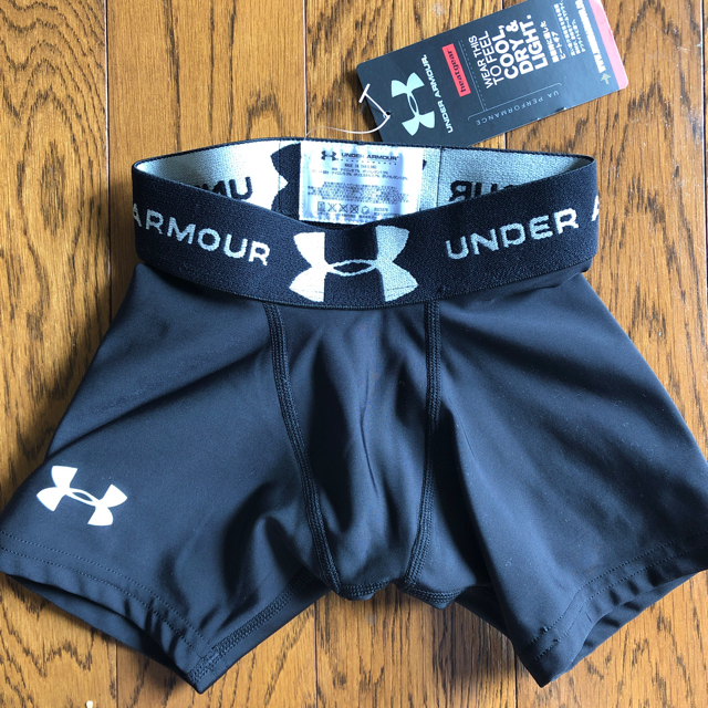 UNDER ARMOUR(アンダーアーマー)の美品 アンダーアーマー パンツ スポーツ/アウトドアのトレーニング/エクササイズ(トレーニング用品)の商品写真