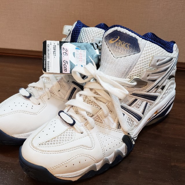 GELBURST 26 LOW 100カラー　23.5センチ