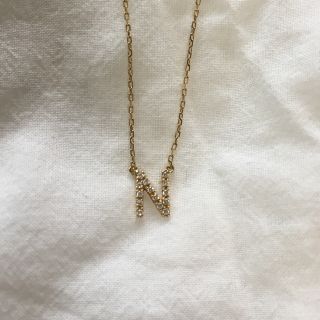 アーカー(AHKAH)のAHKAH イニシャルネックレス N １８k(ネックレス)