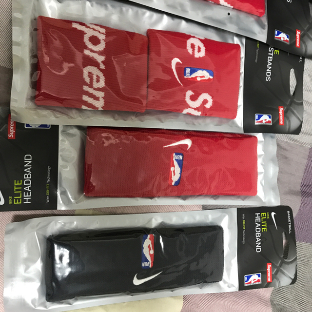 Supreme(シュプリーム)のsupreme NBA Nike headband  レディースのヘアアクセサリー(ヘアバンド)の商品写真