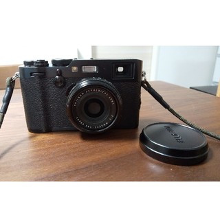 フジフイルム(富士フイルム)のFUJIFILM X100F ブラック 美品 総ショット数600(コンパクトデジタルカメラ)