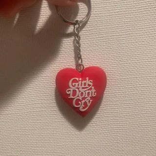 ジーディーシー(GDC)のGirls Don’t Cry キーホルダー(キーホルダー)