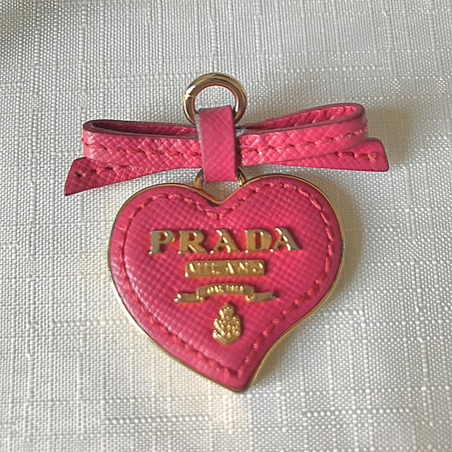 PRADA(プラダ)のプラダ PRADA キーホルダー❁︎ レディースのファッション小物(キーホルダー)の商品写真