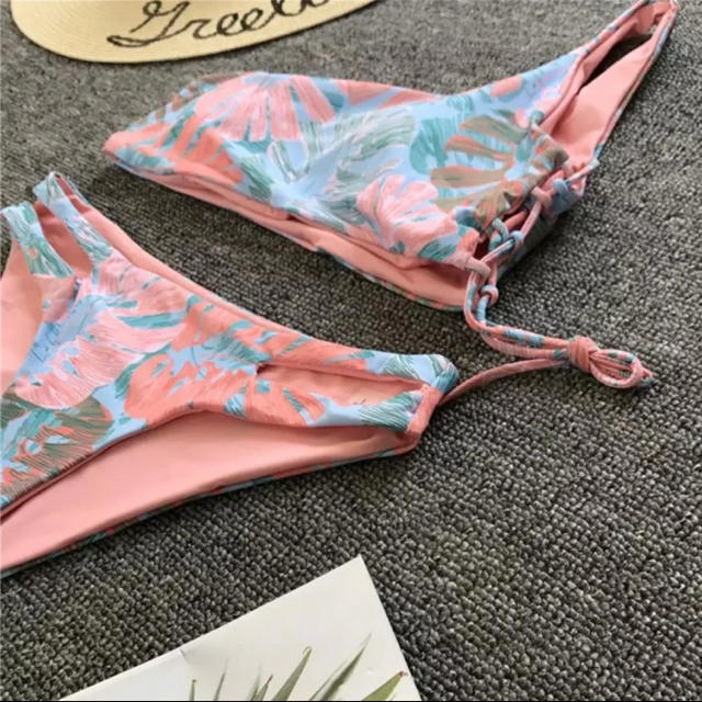 ALEXIA STAM(アリシアスタン)のピンク リーフビキニ 水着  レディースの水着/浴衣(水着)の商品写真