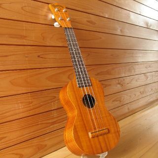 FAMOUZ - Famous FU-200(現行FS-5)ソプラノウクレレ 日本製 送料込み