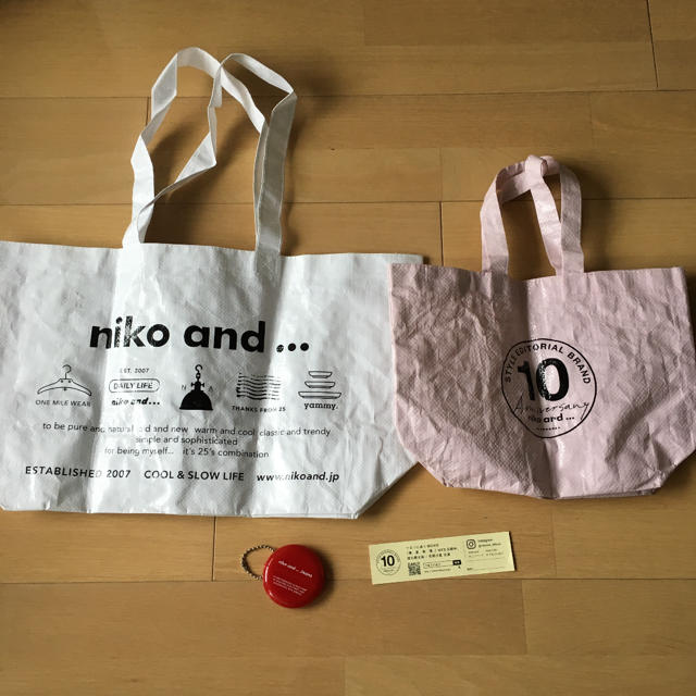 niko and...(ニコアンド)のniko and...  ショッパー 、キーホルダー、ステッカー 4点セット レディースのバッグ(ショップ袋)の商品写真