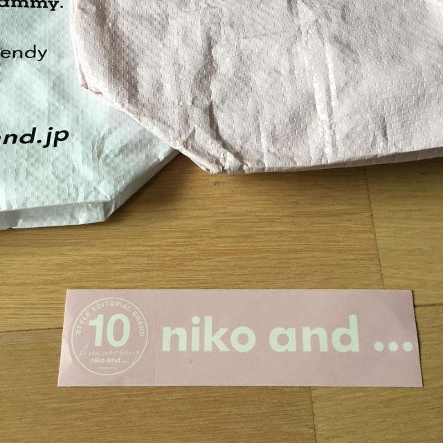 niko and...(ニコアンド)のniko and...  ショッパー 、キーホルダー、ステッカー 4点セット レディースのバッグ(ショップ袋)の商品写真