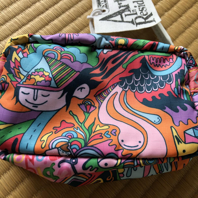 LeSportsac(レスポートサック)のレスポートサック アーティストインレジデンス ミニポーチ レディースのファッション小物(ポーチ)の商品写真