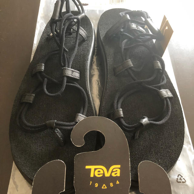 Teva(テバ)のTeva VOYA INFINITY US7 24cm レディースの靴/シューズ(サンダル)の商品写真