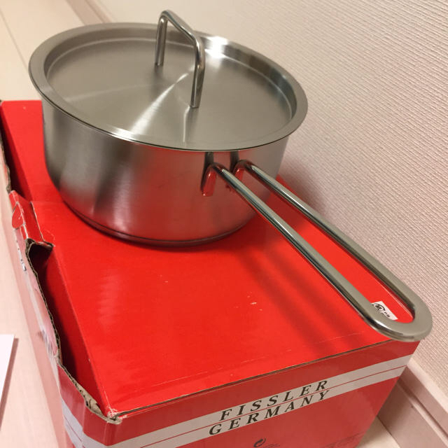 Fissler(フィスラー)のびかこ様専用＊フィスラー fissler 蓋つき 16㎝ ソースパン インテリア/住まい/日用品のキッチン/食器(鍋/フライパン)の商品写真