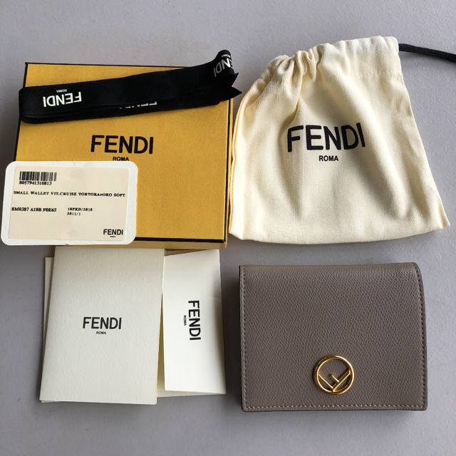 フェンディ FENDI 折財布 エフイズフェンディ 美品-