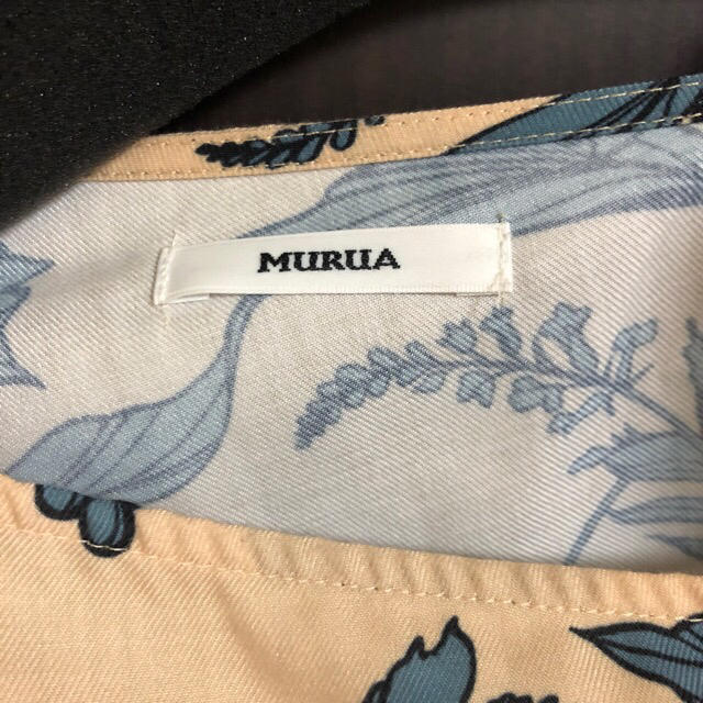 MURUA(ムルーア)のMURUA アウトラインフラワーブラウス レディースのトップス(シャツ/ブラウス(長袖/七分))の商品写真