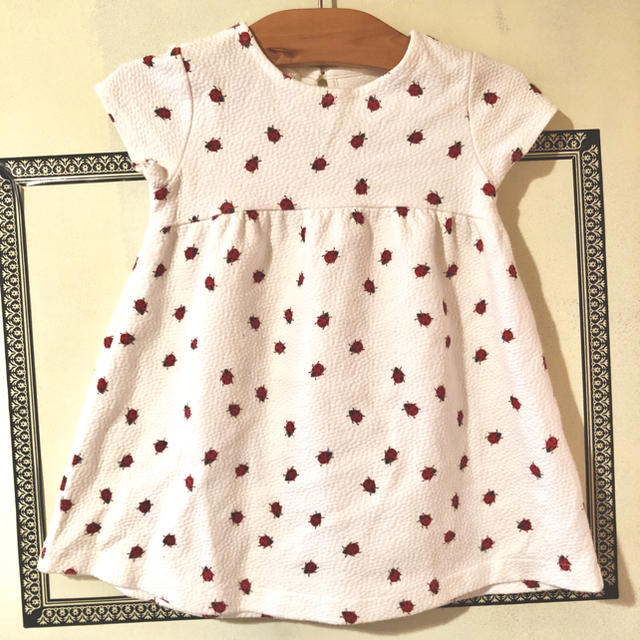 ZARA KIDS(ザラキッズ)のZARA babyてんとうむしワンピース90サイズ キッズ/ベビー/マタニティのキッズ服女の子用(90cm~)(ワンピース)の商品写真