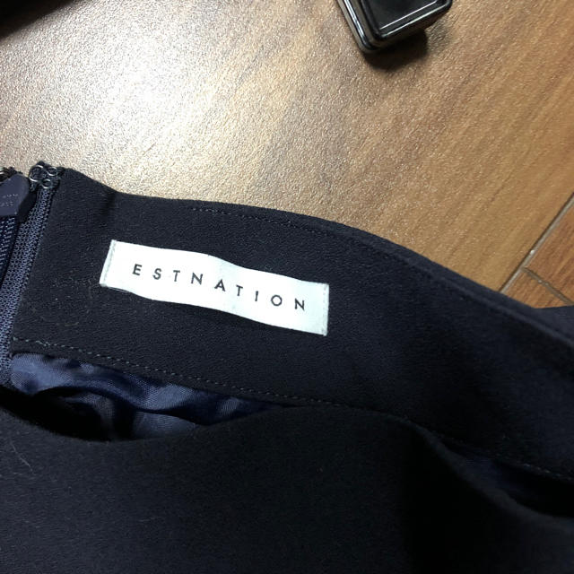 ESTNATION(エストネーション)のエストネーション ネイビースカート レディースのスカート(ひざ丈スカート)の商品写真