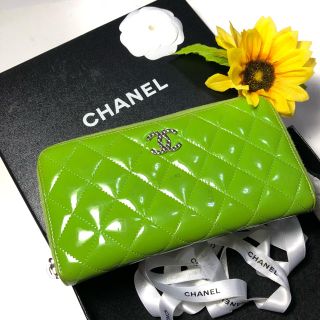 シャネル(CHANEL)の❤️レアカラー❤️ シャネル ブリリアント マトラッセ エナメル ラウンド 緑(財布)