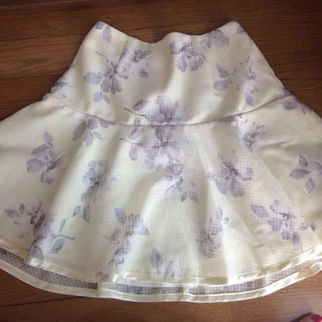 ByeBye(バイバイ)の花柄スカート♡ レディースのスカート(ミニスカート)の商品写真