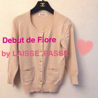 デビュードフィオレ(Debut de Fiore)の新品  カーディガン  薔薇ボタン  EmiriaWiz  エミリアウィズ 系(カーディガン)