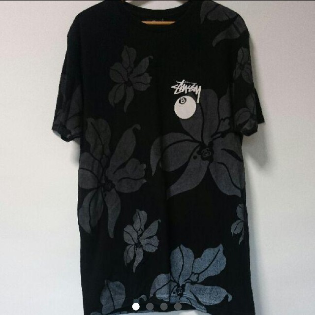 STUSSY(ステューシー)のSTUSSY　花柄　Tシャツ　8ボール メンズのトップス(Tシャツ/カットソー(半袖/袖なし))の商品写真