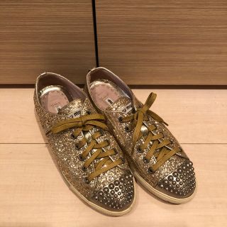 MIU MIU(スニーカー ・ ゴールド/金色系)のフリマアイテム一覧 MIU MIU(スニーカー ・ ゴールド/金色系)のフリマアイテム一覧