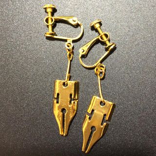 ジョジョ 岸辺露伴風 イヤリングの通販 by kyoumen's shop|ラクマ