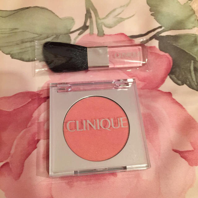 CLINIQUE(クリニーク)の最終価格！クリニークチーク 新品未使用♪ コスメ/美容のベースメイク/化粧品(チーク)の商品写真