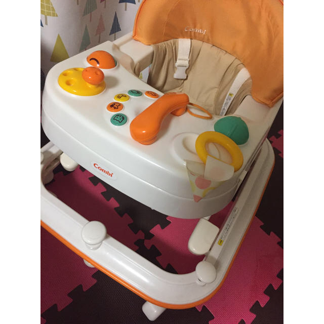 Combi みのむし様専用 Combi 歩行器 よちよちキーパーの通販 By Kii S Shop コンビならラクマ Combi みのむし様専用 Combi 歩行器 よちよちキーパーの通販 By Kii S Shop コンビならラクマ