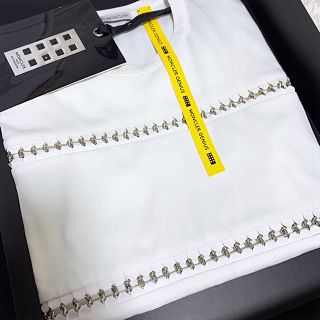 トップスモンクレール MONCLER 19SS 新作 Tシャツ S 新品 ケイニノミヤ