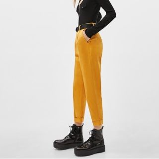 ベルシュカ(Bershka)のBershka ベルト付きチノパンツ(チノパン)