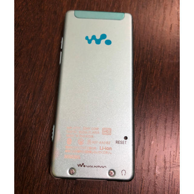 WALKMAN(ウォークマン)のSONY WALKMAN イヤホンセット スマホ/家電/カメラのオーディオ機器(ポータブルプレーヤー)の商品写真