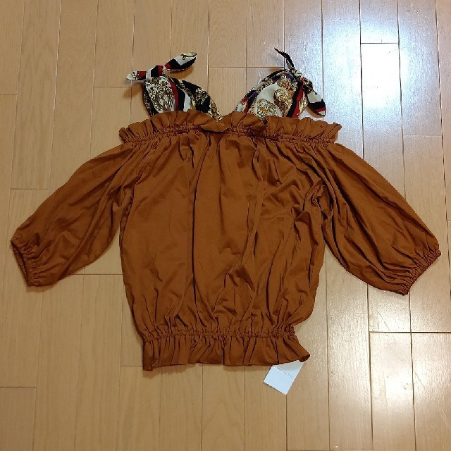 CECIL McBEE(セシルマクビー)の専用☆新品☆CECIL McBEE ブラウンカットソー レディースのトップス(カットソー(長袖/七分))の商品写真