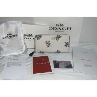 コーチ(COACH)の【最終値下げ】コーチ COACH 長財布 ホワイト小花柄(トートバッグ)