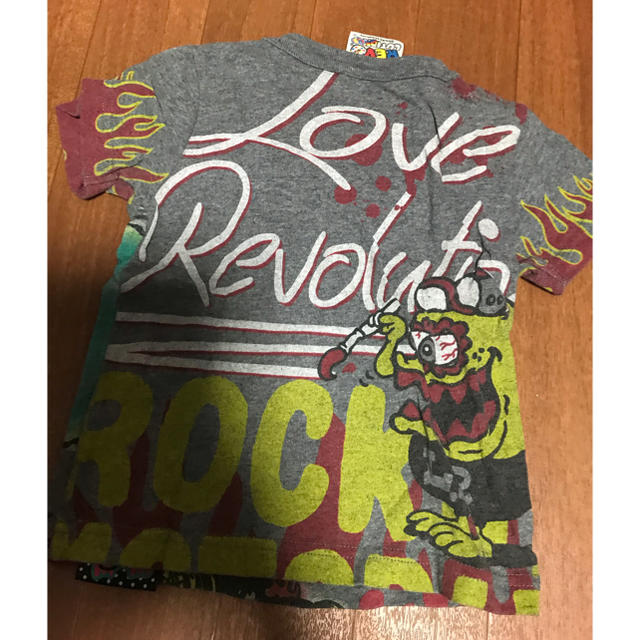 LOVE REVOLUTION(ラブレボリューション)のラブレボ☆ティシャツ☆90 キッズ/ベビー/マタニティのキッズ服男の子用(90cm~)(Tシャツ/カットソー)の商品写真