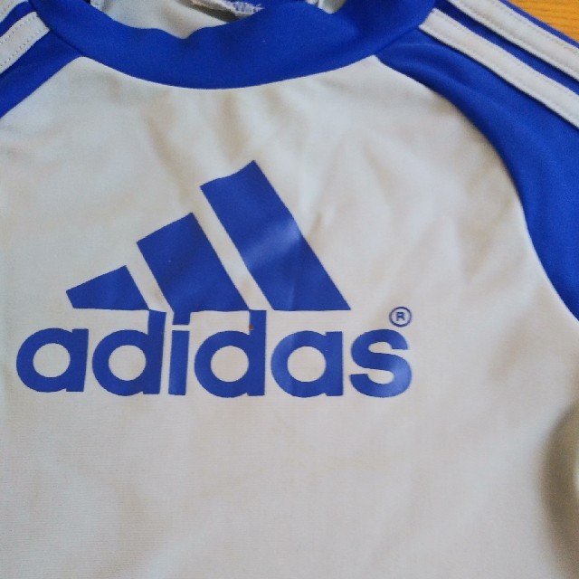 adidas(アディダス)のラッシュガード　３、４才 キッズ/ベビー/マタニティのキッズ服男の子用(90cm~)(水着)の商品写真