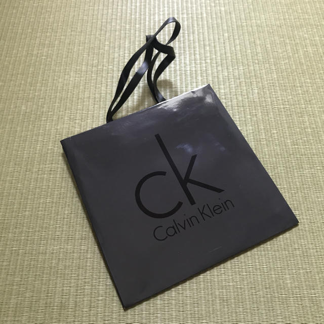 Calvin Klein(カルバンクライン)のカルバンクライン  紙袋 レディースのバッグ(ショップ袋)の商品写真