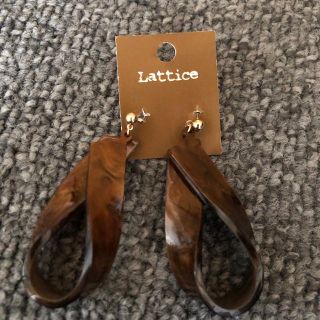 スリーコインズ(3COINS)のlattice 大人気ピアス(ピアス)